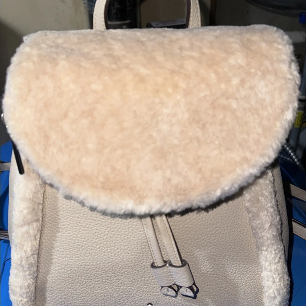 Small Leila pebbled leather with faux fur back pack! - Picture 2 of 6